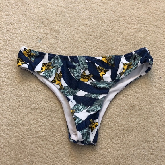 bikini bottoms - Picture 1 of 1